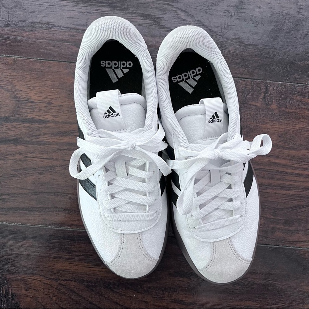 Adidas VL court 3.0 sneakers size 8